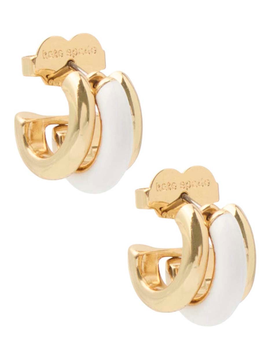 Aretes cortos con acabado de oro 12 k 2