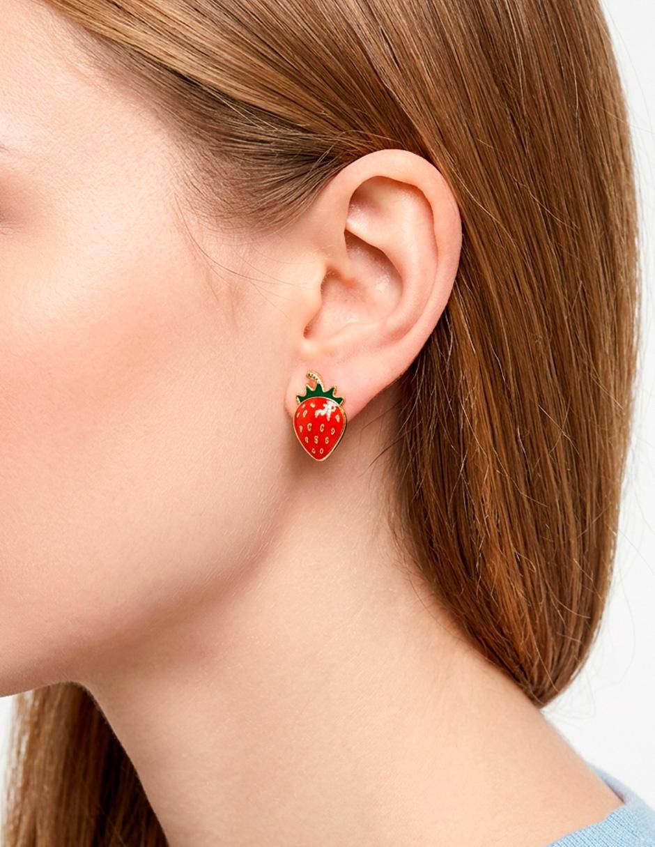 Aretes con acabado esmaltado