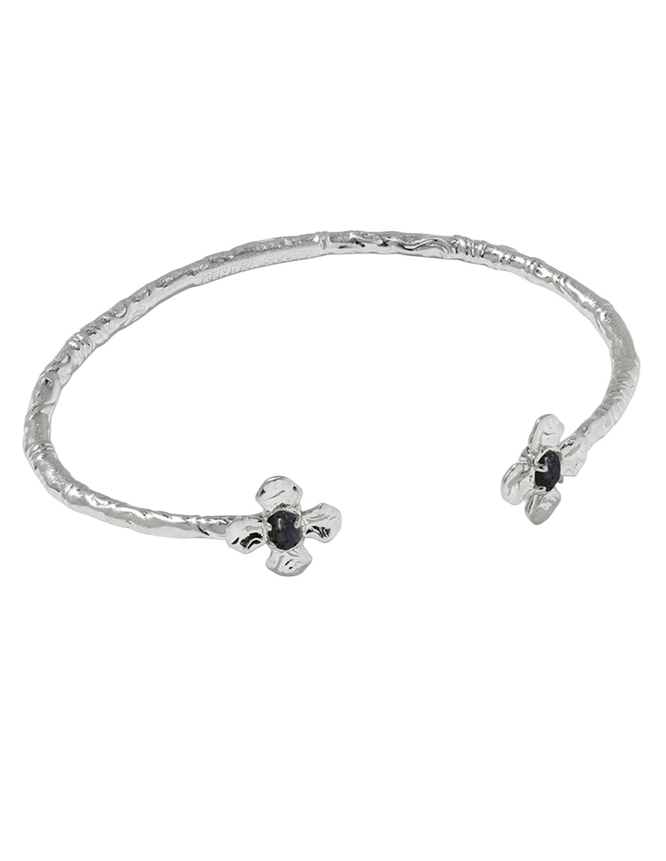 Pulsera con acabado pulido Pulsera con acabado pulido