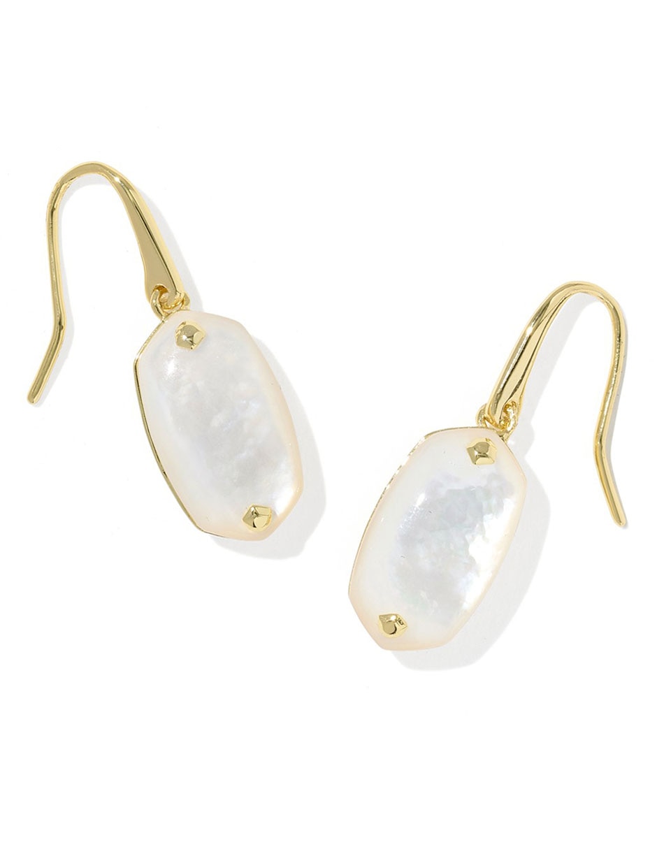 Aretes largos con acabado de baño de oro 14 K madre perla