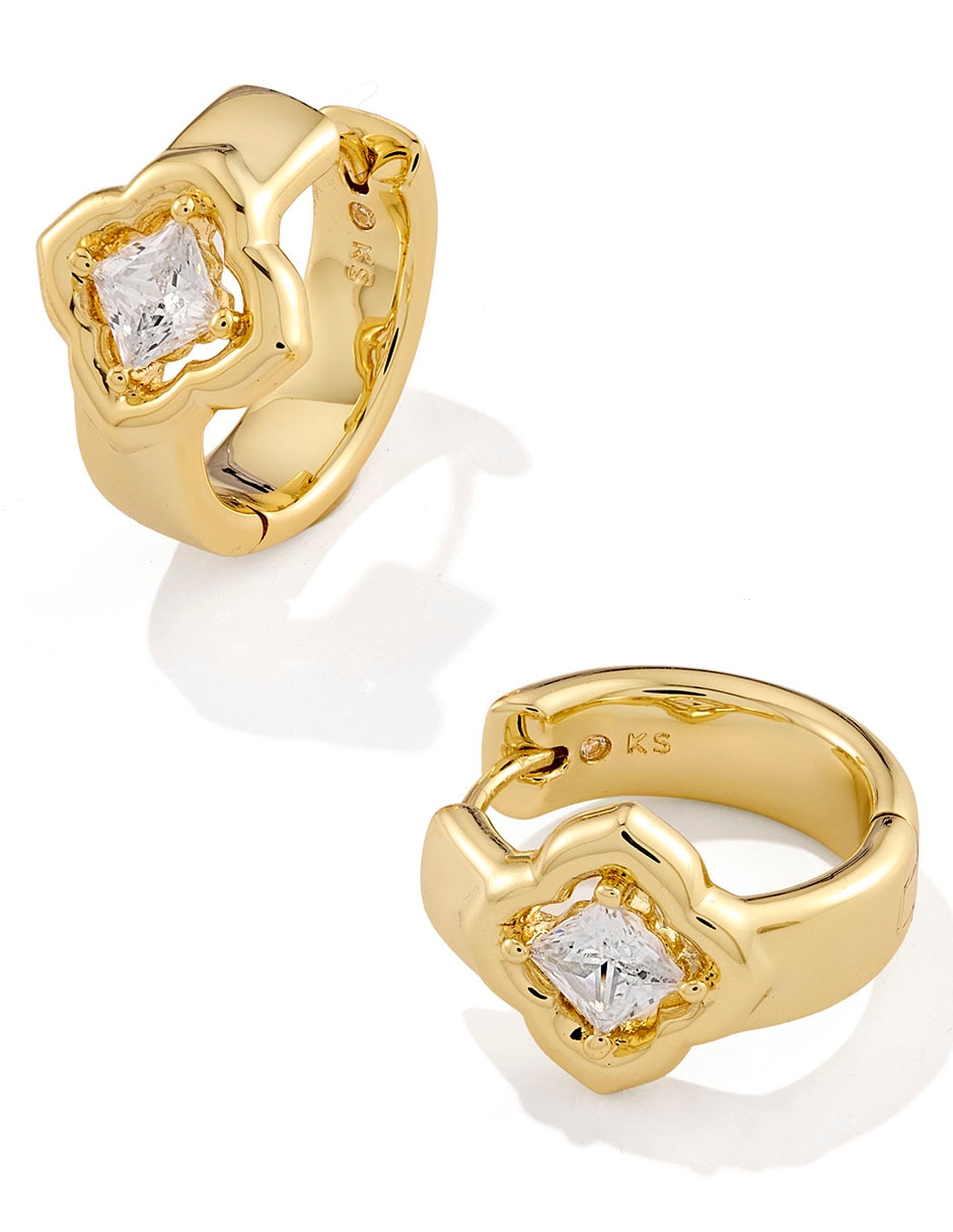 Aretes cortos de 14 k con acabado chapa de oro