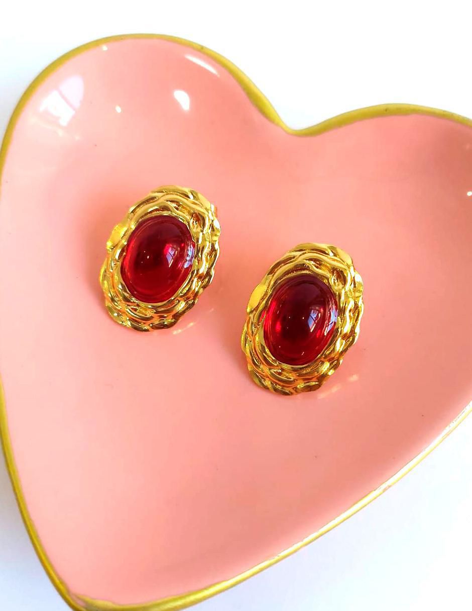 Aretes cortos ovalados Ana Maria Mexico Clásicos Elegantes con acabado brillante