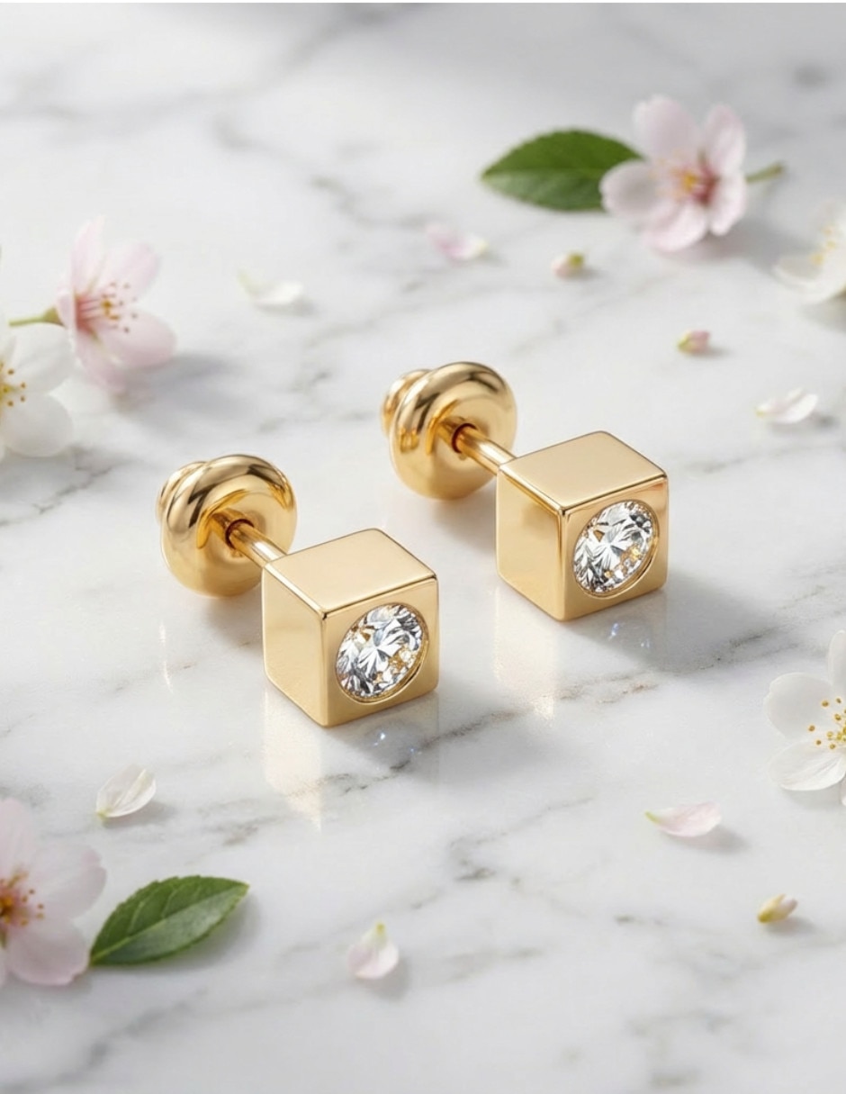 Broqueles de cubo de oro laminado 18 k con acabado brillante