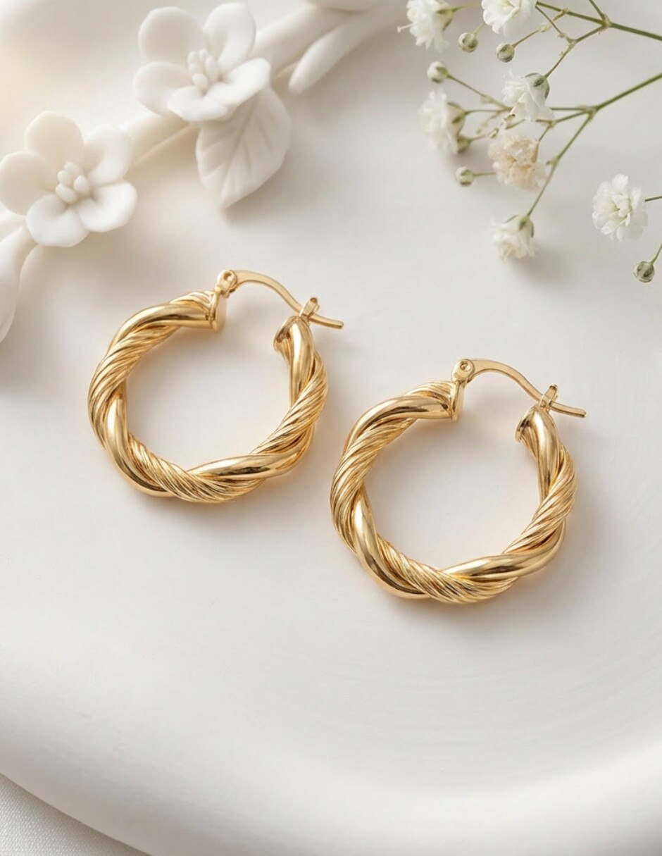Arracadas de oro laminado 18 K con acabado texturizado 3