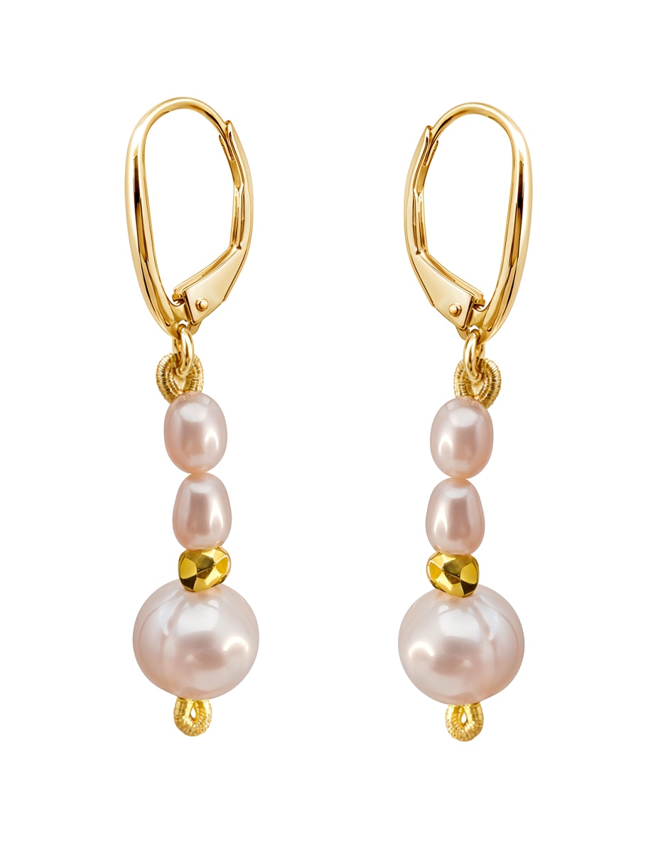 Aretes corto con acabado baño de oro perla Aretes corto con acabado baño de oro perla