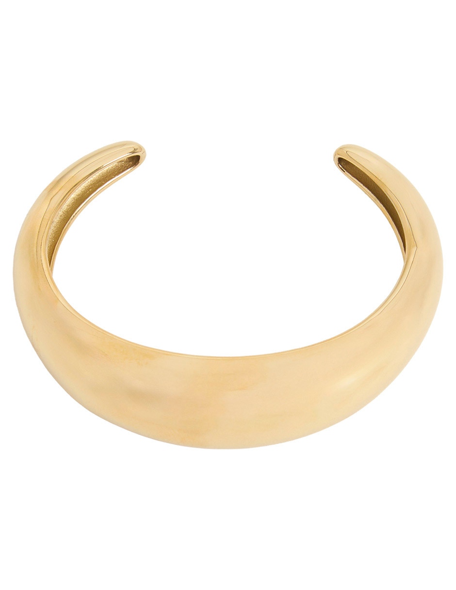 Aretes cortos de flor con acabado baño de oro 18 K