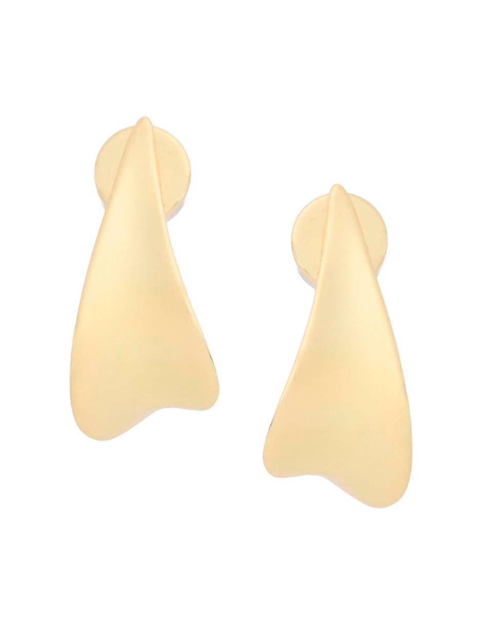 Aretes cortos de hoja 18 k con acabado baño de oro