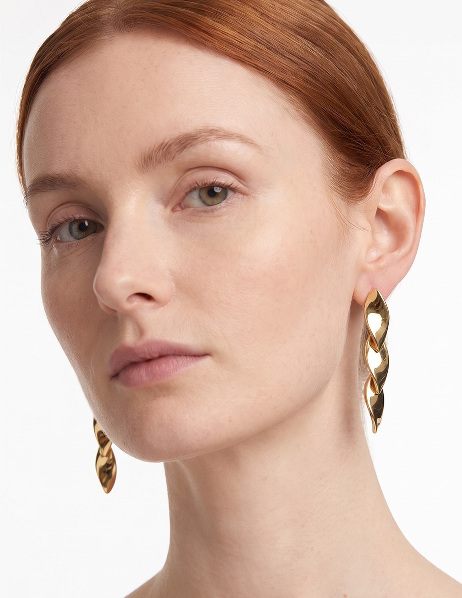 Aretes largos de hoja con acabado baño de oro 18 k 4