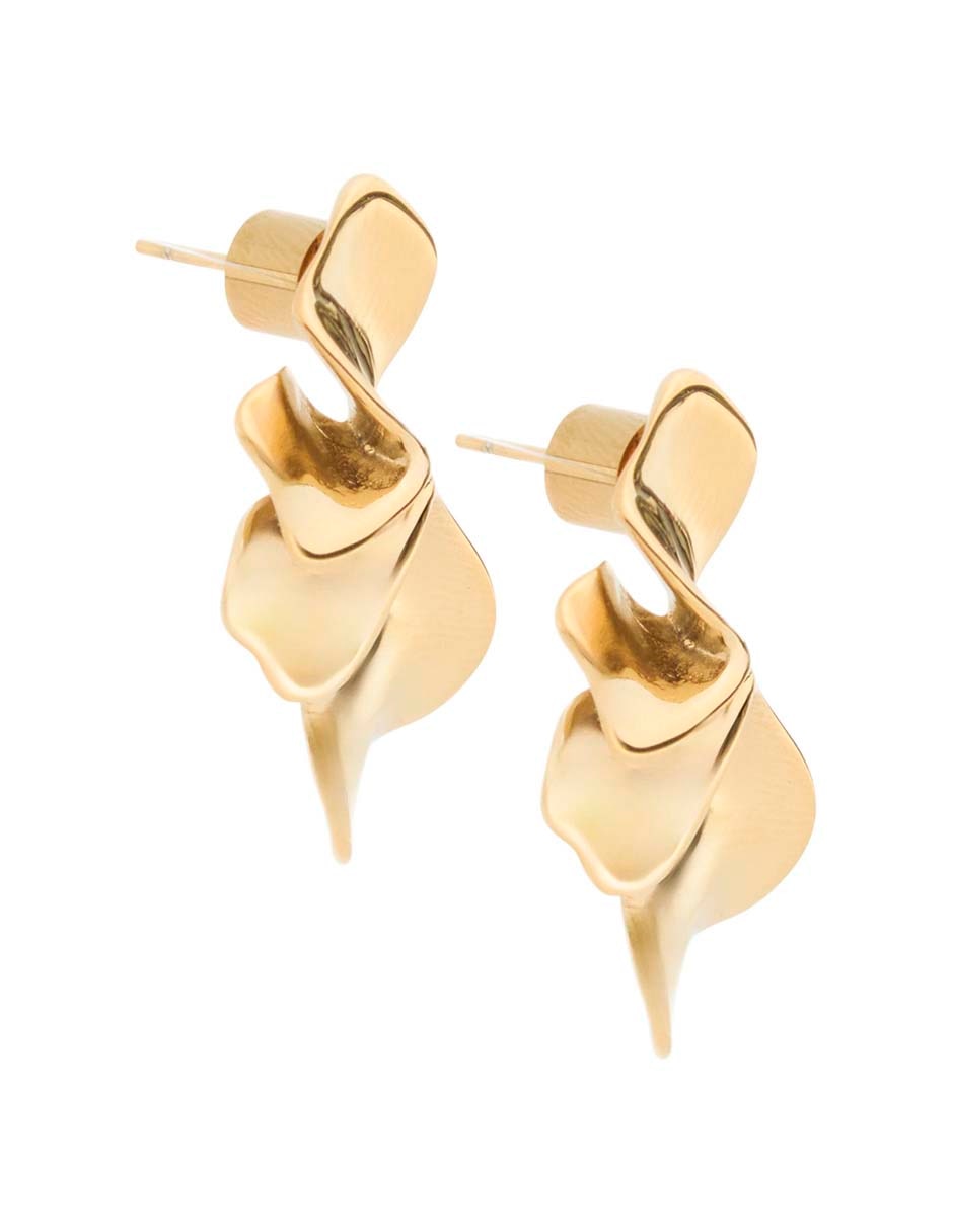 Aretes cortos de flor con acabado baño de oro 18 K 3