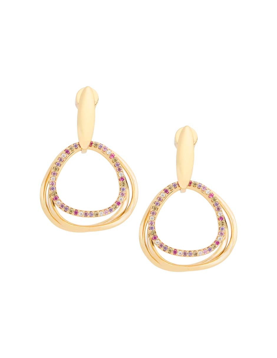 Aretes largos de baño de oro 18 k con acabado brillante