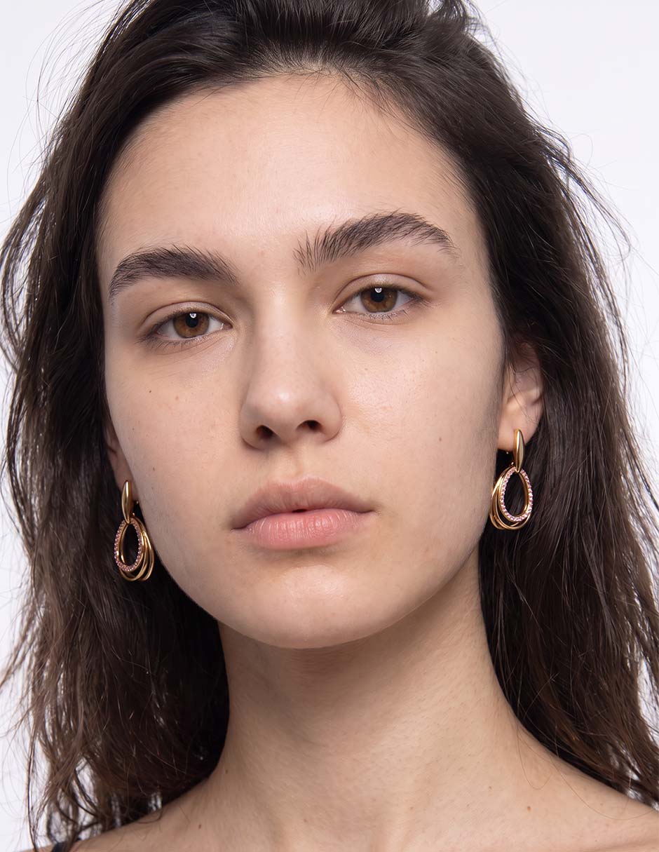 Aretes largos de baño de oro 18 k con acabado brillante 2