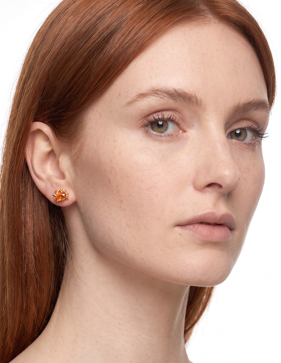 Arete individual con acabado baño de oro 18 K 2