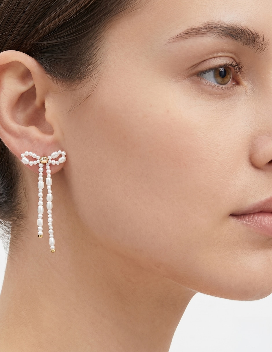 Aretes cortos de moño con acabado brillante 3