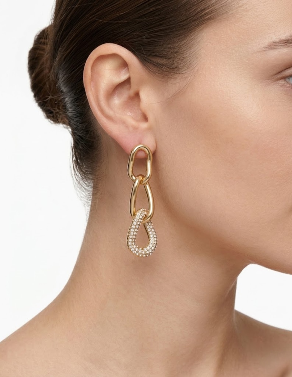 Aretes cortos Tinsley con acabado pavé Aretes cortos Tinsley con acabado pavé