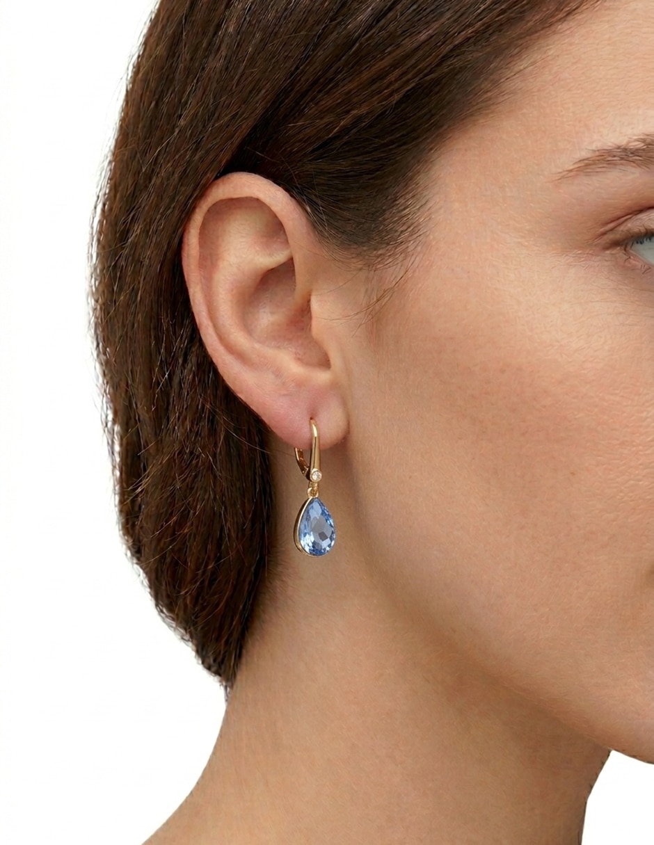 Aretes cortos de gota Fiona con acabado esmaltado