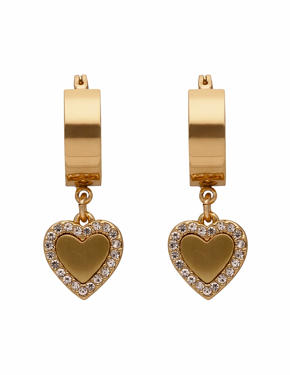 Aretes cortos de corazón Fiona con acabado pavé