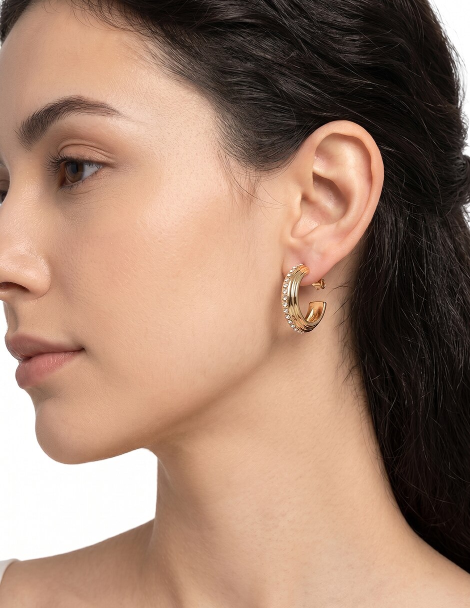Aretes Bleeker Street con acabado pavé 3