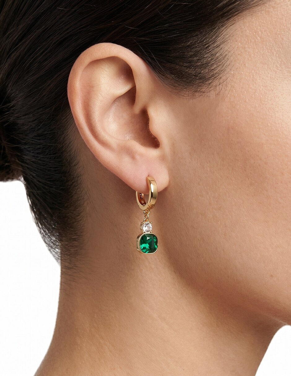 Aretes cuadrados Darianne con acabado pavé 3