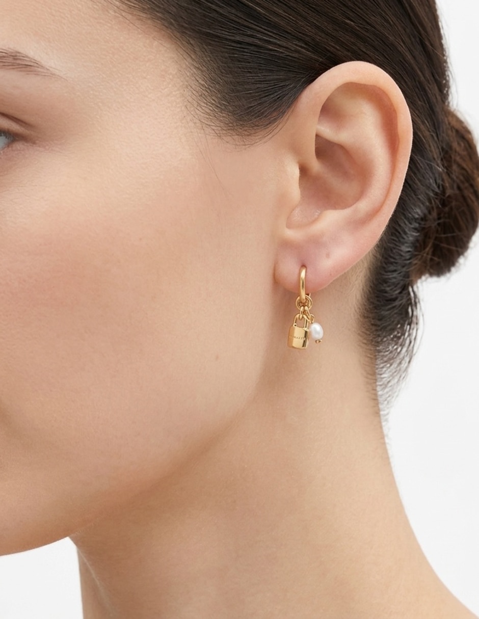 Aretes cortos NOVMKT1 con acabado brillante 3
