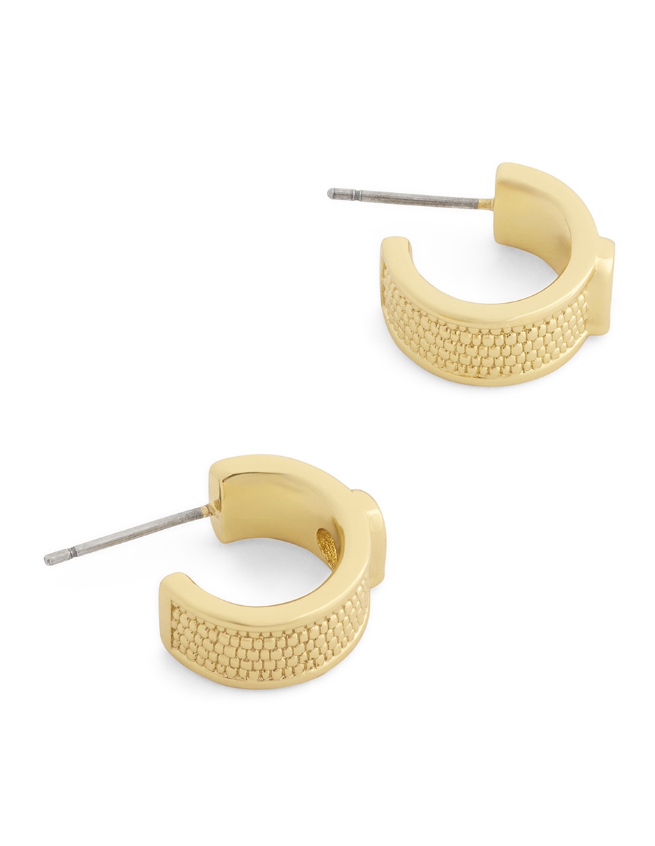 Aretes cortos con acabado brillante 2