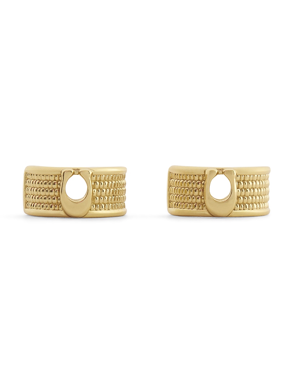Aretes cortos con acabado brillante 4