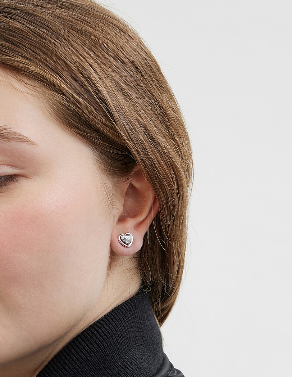 Aretes de corazón Coachmulti25 con acabado brillante 3