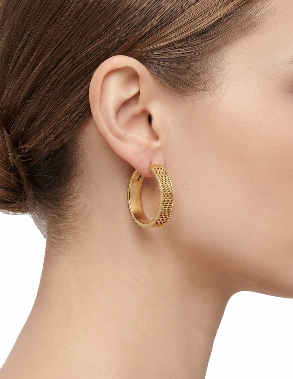 Aretes cortos Lorena con acabado pavé 3