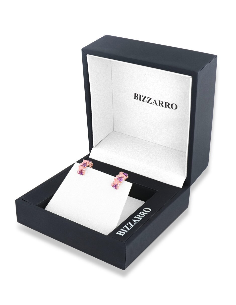 Aretes cortos de oro rosa 14 K con acabado brillante diamante 2