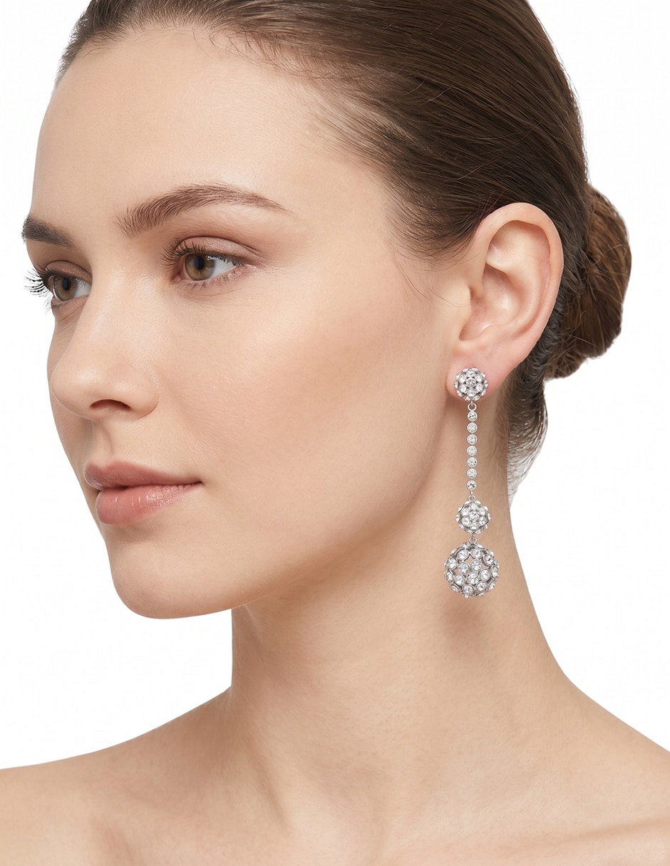 Aretes largos Draped in diamonds con acabado Pavé Cristal 3