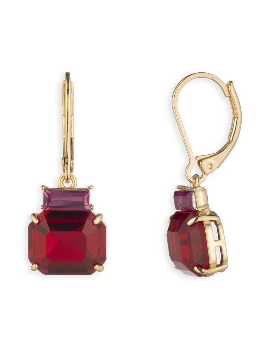 Aretes largos de gota kensington de latón con acabado brillante cristal