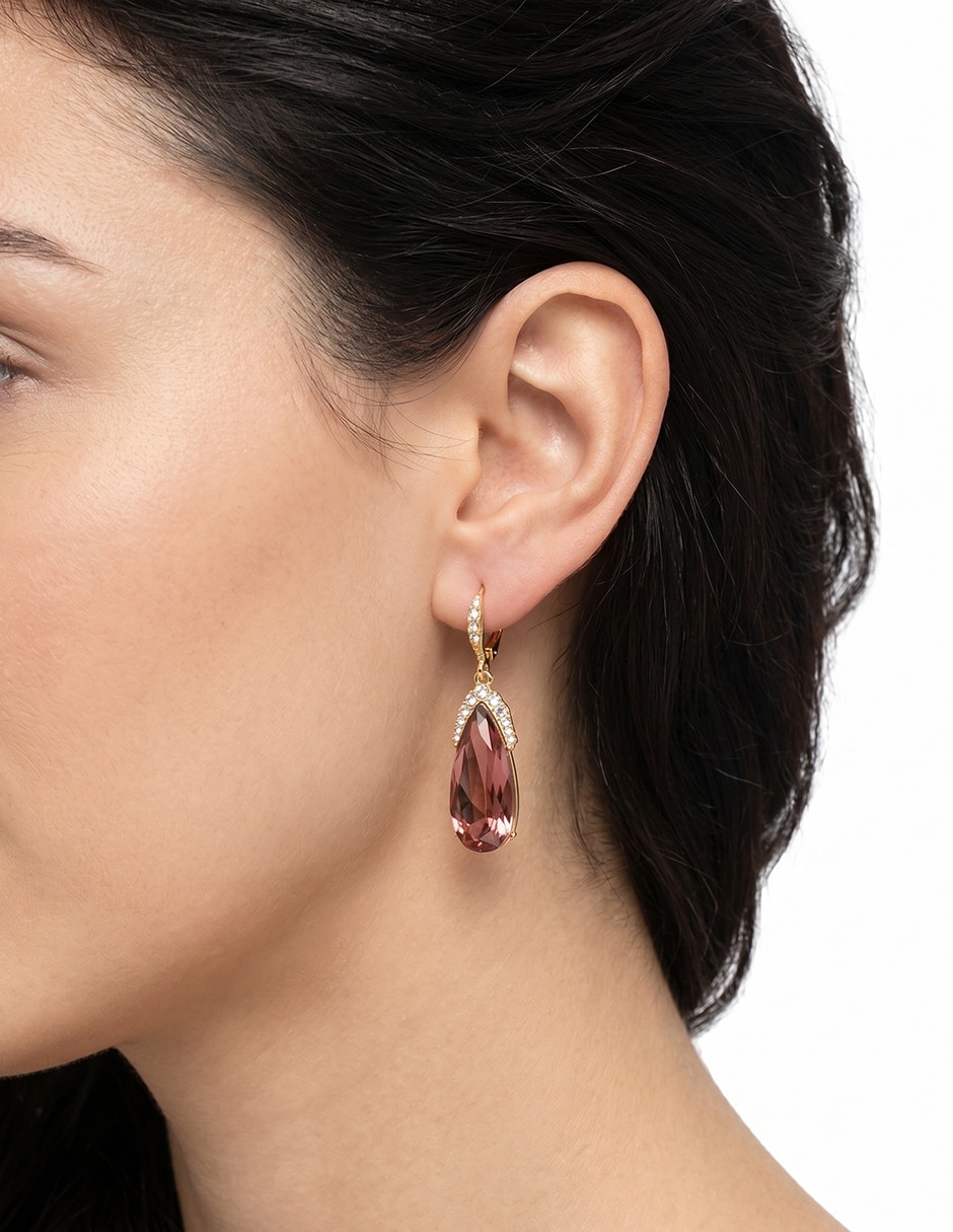 Aretes cortos Perfectly Pristine con acabado brillante Aretes cortos Perfectly Pristine con acabado brillante