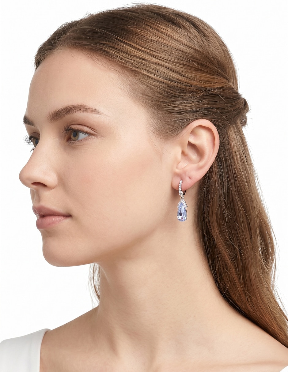 Aretes cortos Perfectly Pristine con acabado brillante 2