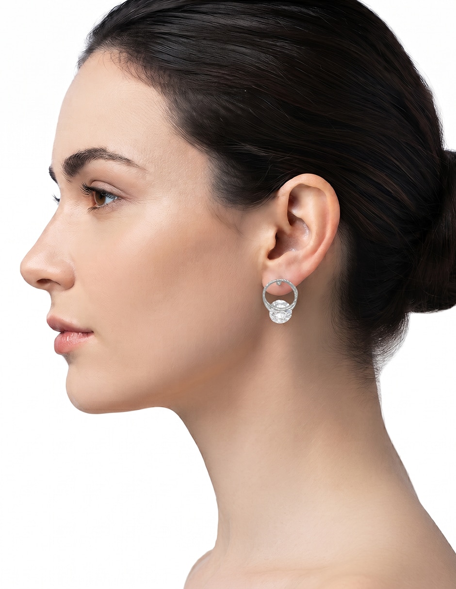 Aretes cortos social cz ears con acabado pulido circonita 3