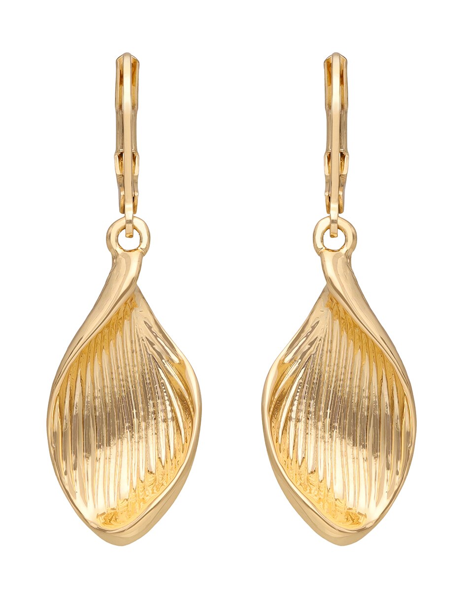 Aretes Gold Petals con acabado pulido