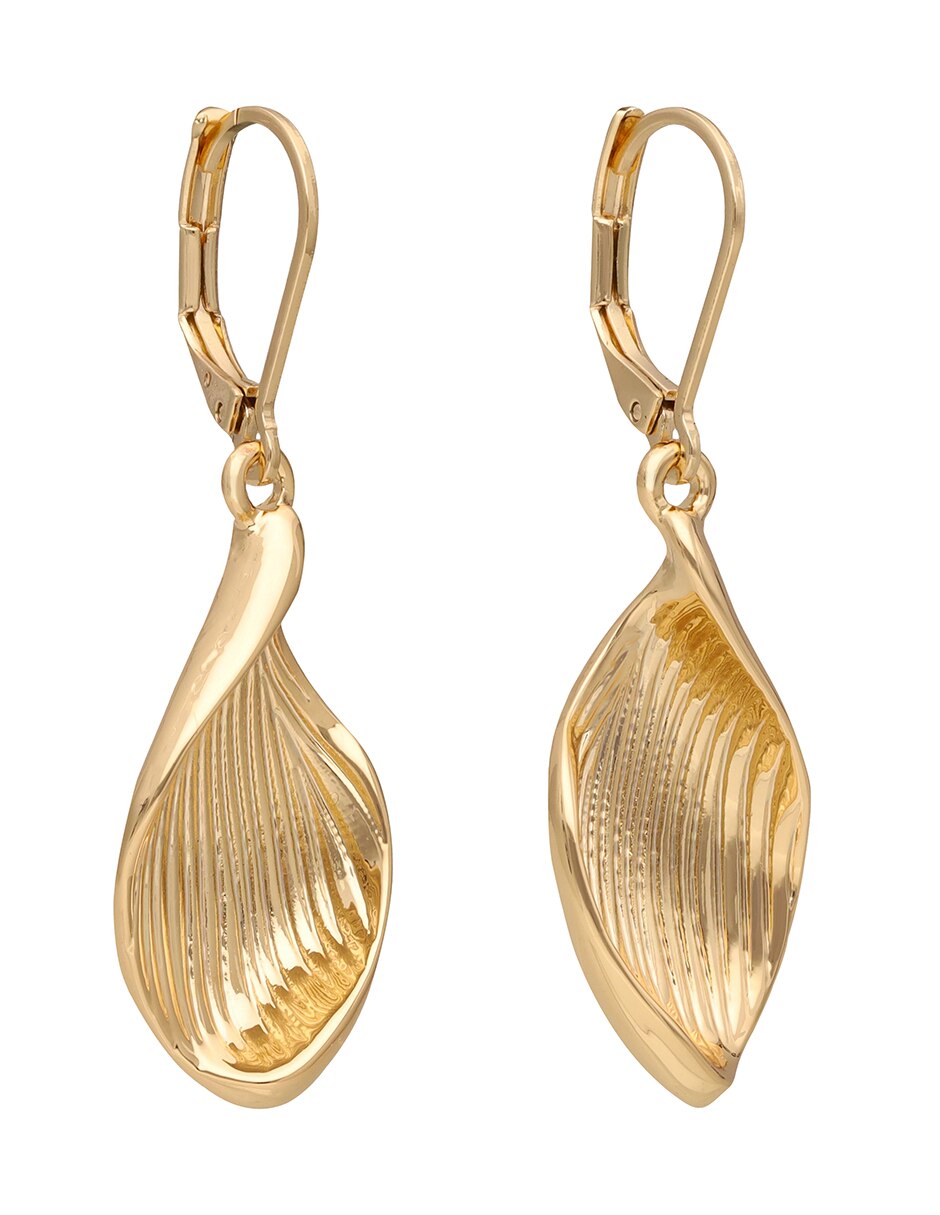 Aretes Gold Petals con acabado pulido 2