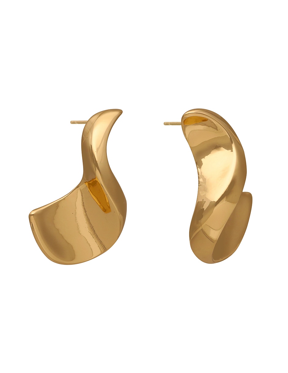 Aretes cortos con acabado pulido 1