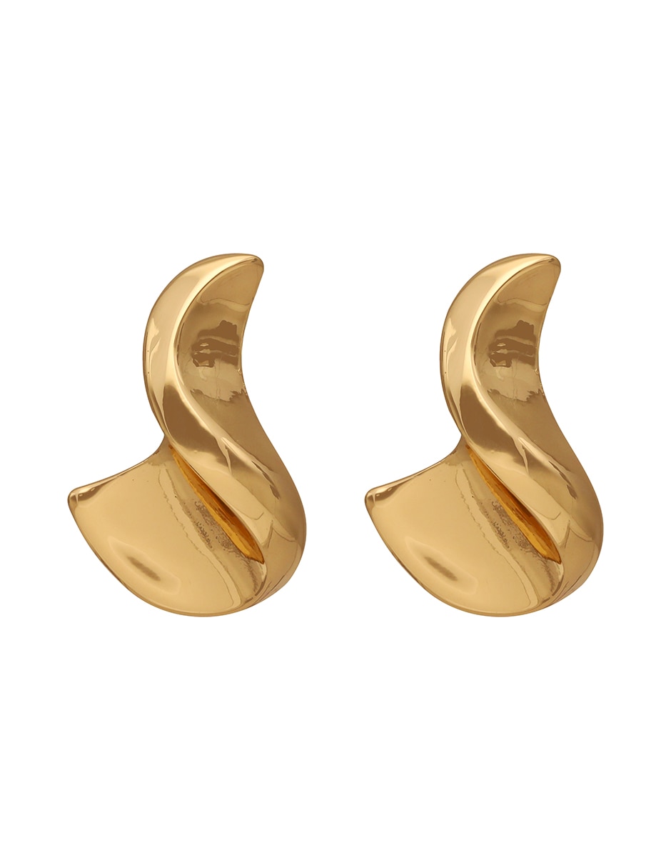 Aretes cortos con acabado pulido