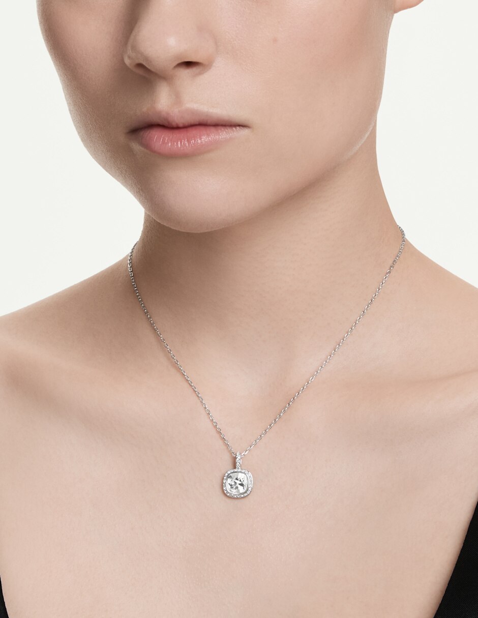 Collar con dije cuadrado Swarovski Una