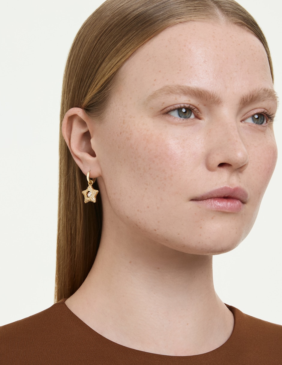Aretes cortos Estrella Sublima con acabado brillante 5