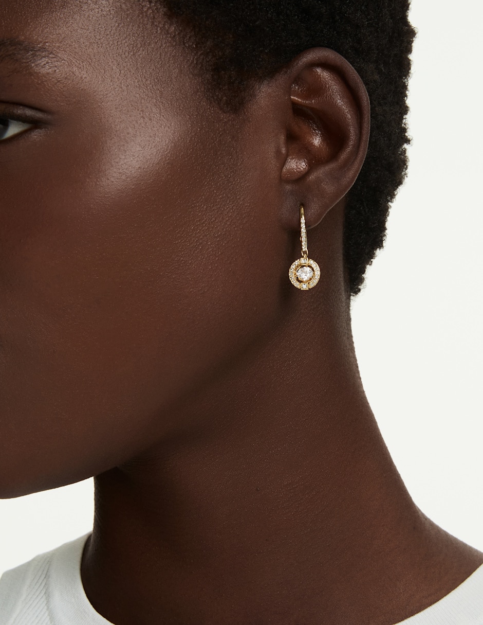 Aretes cortos Una con acabado brillante 5