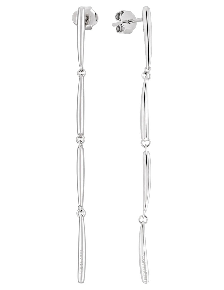 Aretes largos Elongated Drop Le con acabado brillante