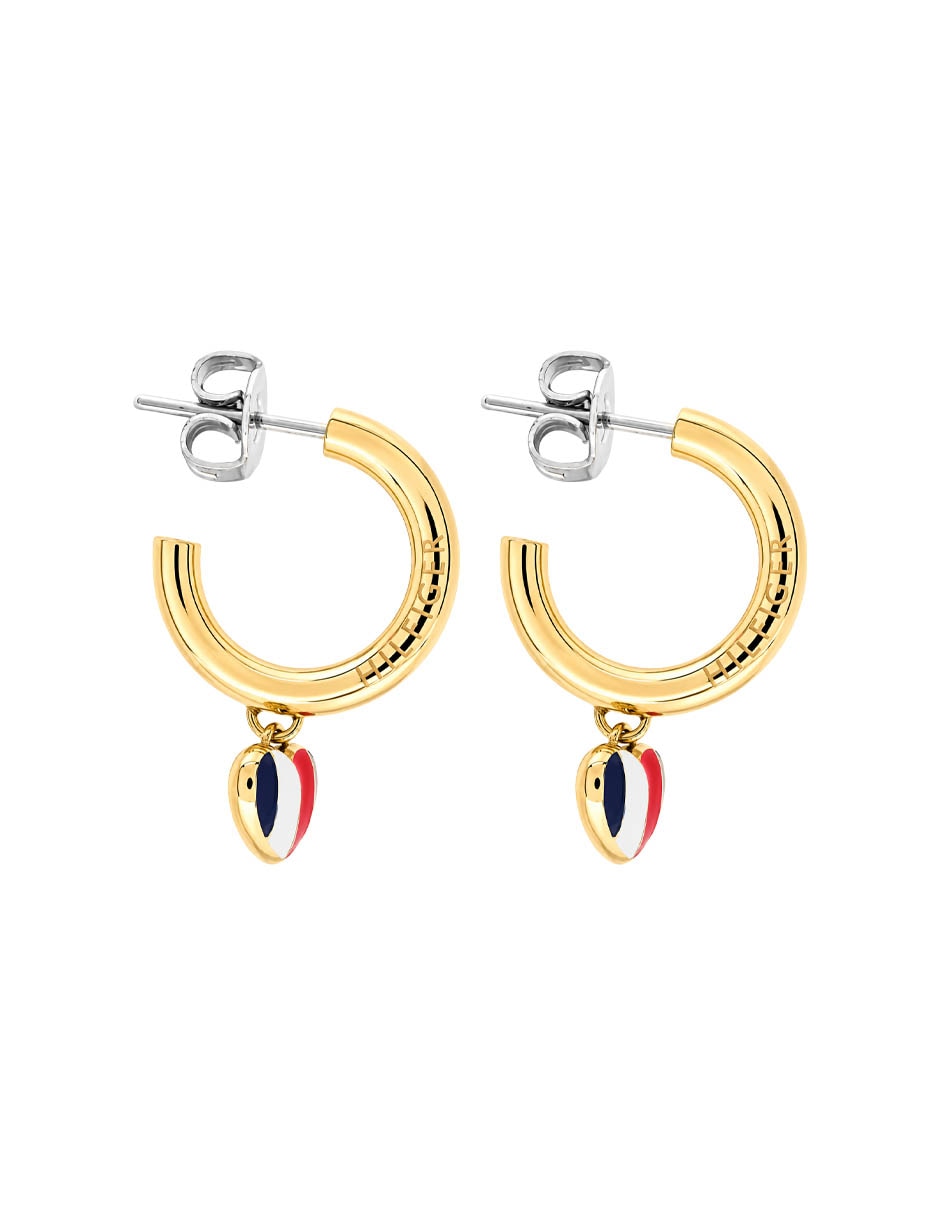 Aretes cortos de corazón heart charms con acabado brillante 2
