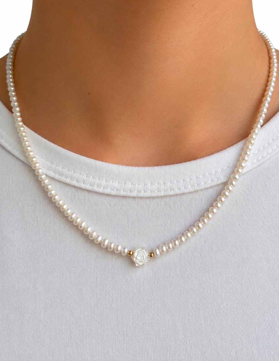 Collar de perla potato blanca de metal 2