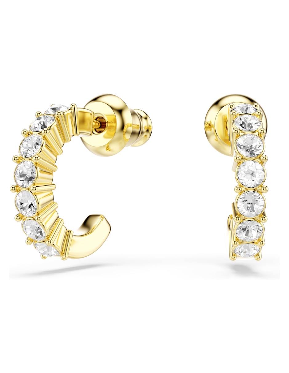 Aretes corto de de metal con acabado brillante