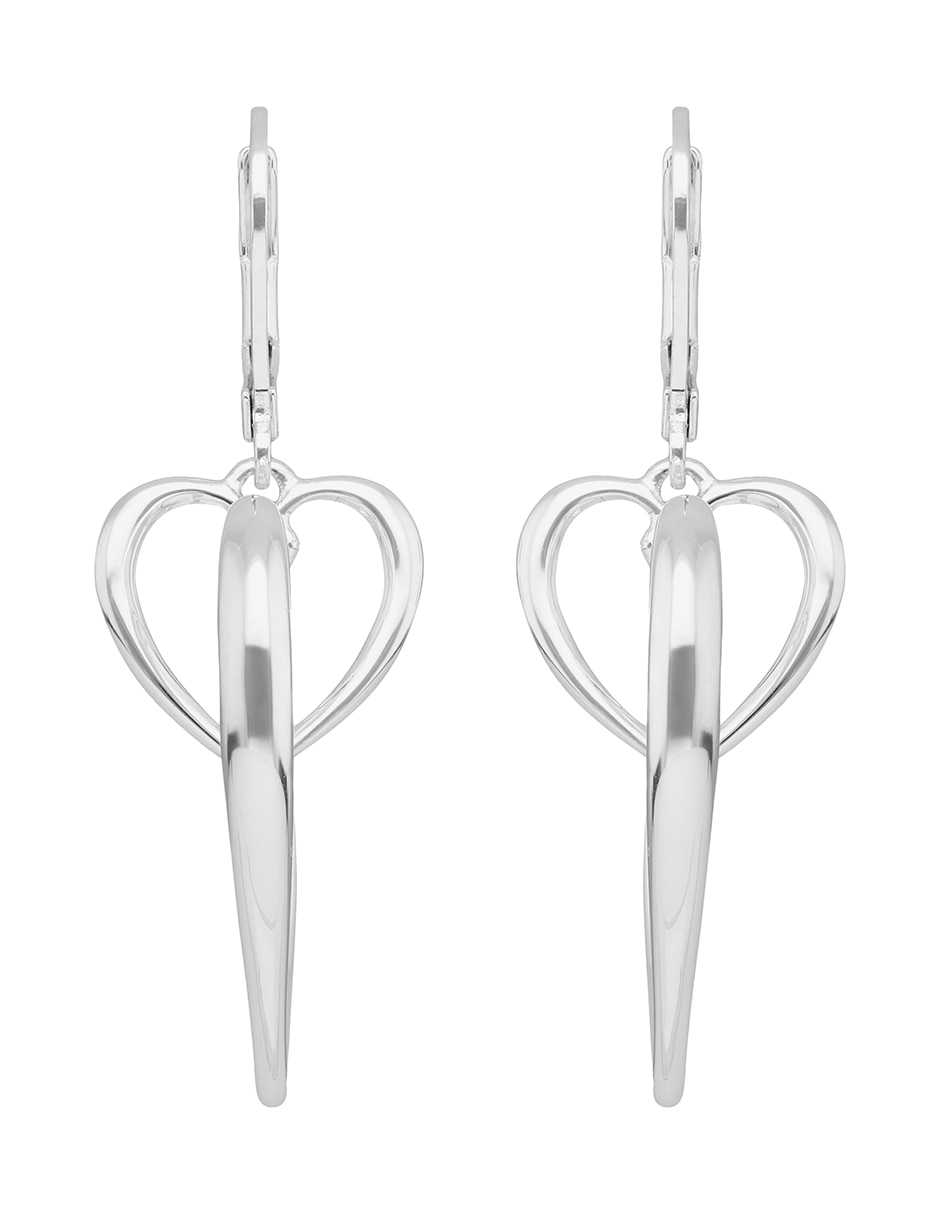 Aretes de corazón Metal Ears 1 May 26 con acabado pulido Aretes de corazón Metal Ears 1 May 26 con acabado pulido