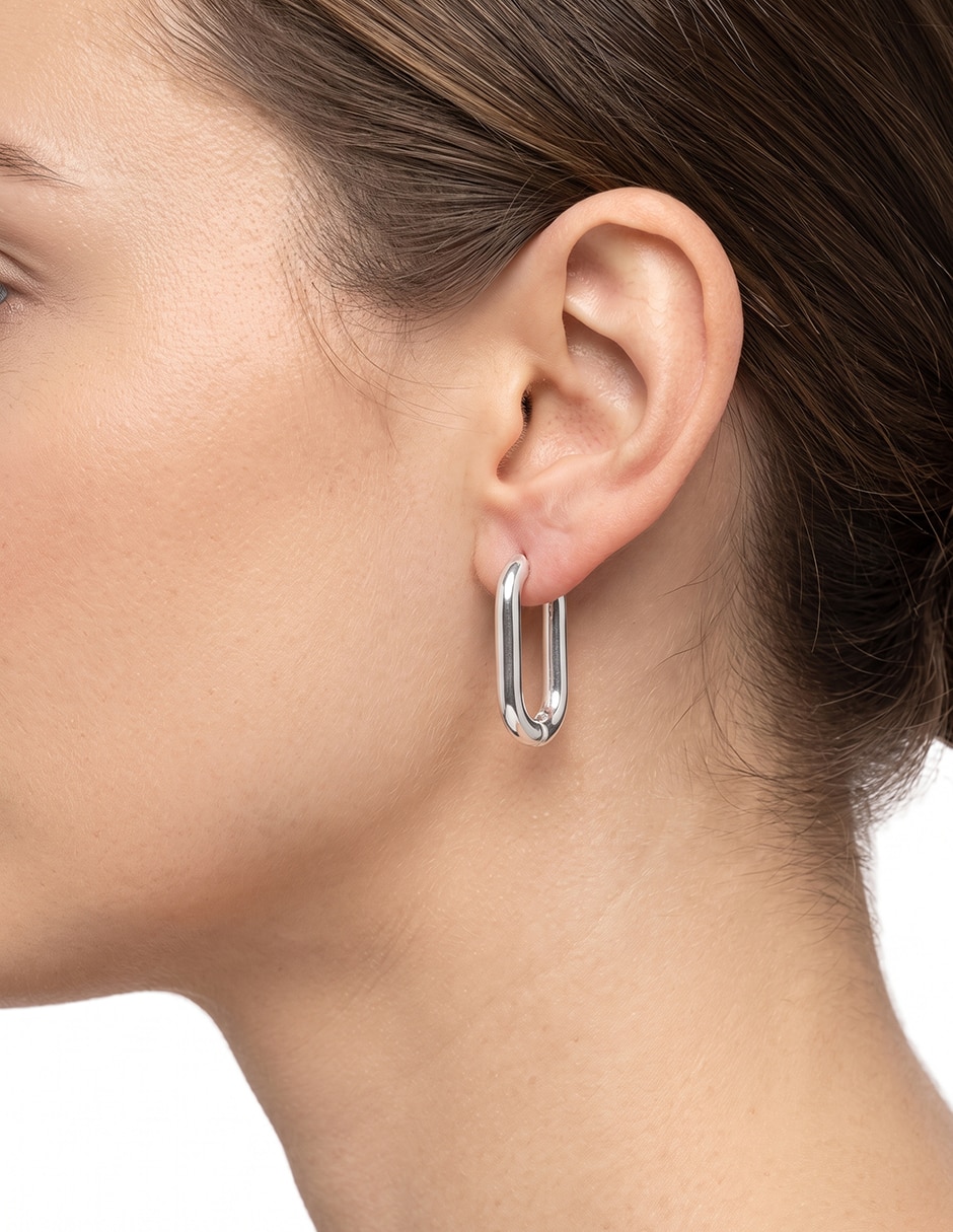 Aretes circulares Silver Hardware con acabado pulido 3