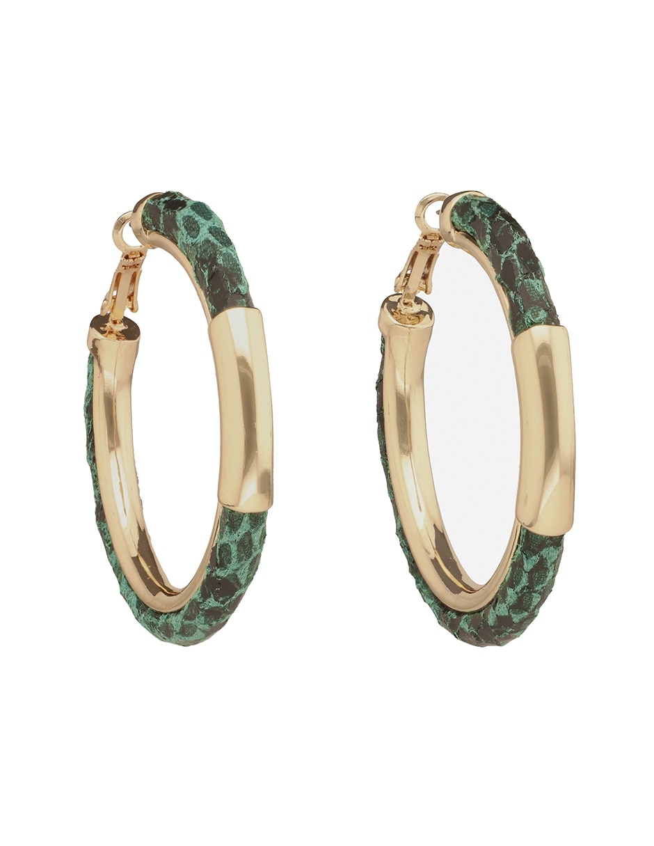 Aretes circulares con acabado brillante Aretes circulares con acabado brillante