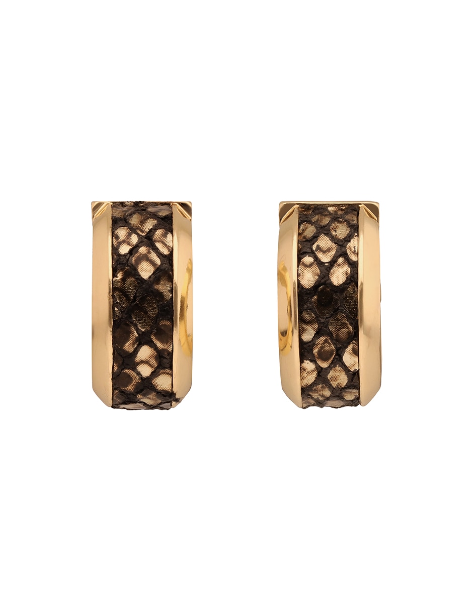 Aretes circulares Metallic Textured Color con acabado pulido Aretes circulares Metallic Textured Color con acabado pulido