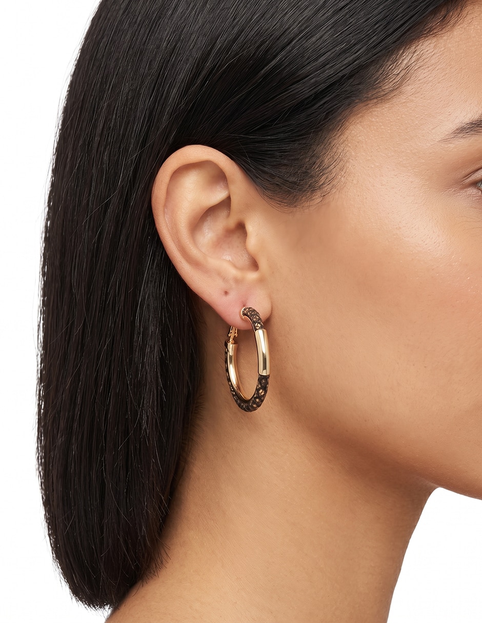 Aretes circulares Metallic Textured Color con acabado pulido 3