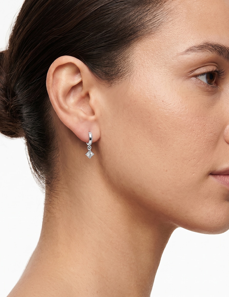 Set de aretes Checkered Crystal con acabado pavé cristal 3